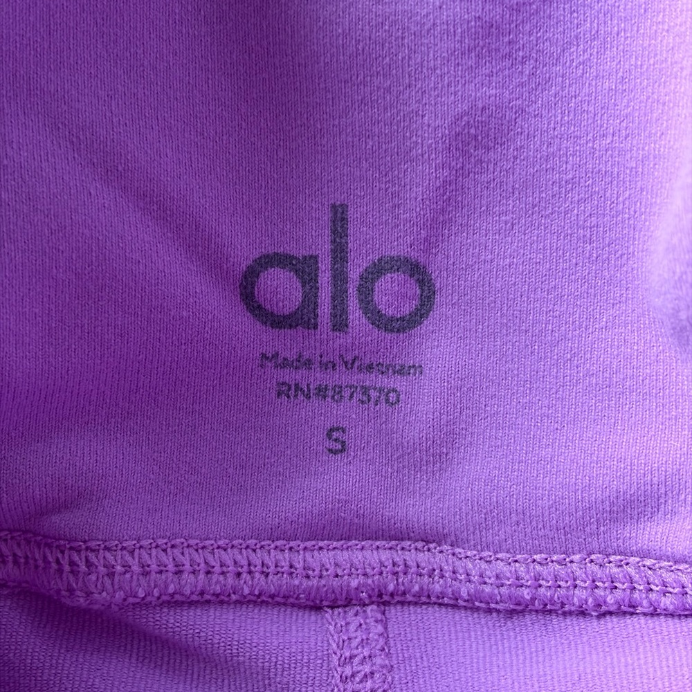 ALO Yoga Bike Shorts - Picture 4 of 4